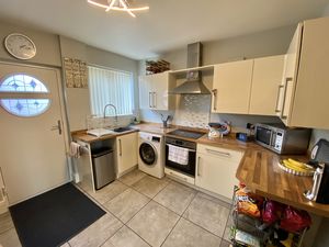 Kitchen- click for photo gallery